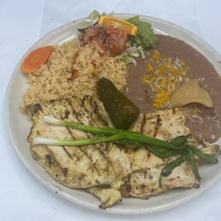 Pollo Asado Plato